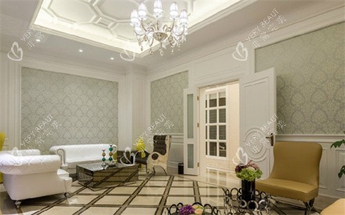 南宁华美医疗美容等候区环境