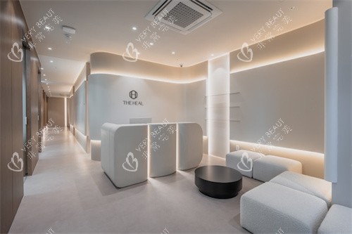 韓國德希爾皮膚科東大門店前臺環(huán)境