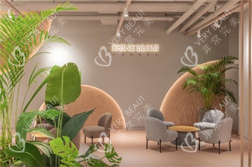 韓國Shinebeam皮膚科的大廳