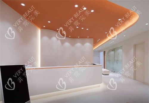 韓國(guó)DAYBEAU皮膚科建大店前臺(tái)