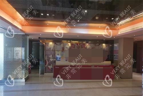 濟(jì)南藝星整形醫(yī)院前臺(tái)大廳