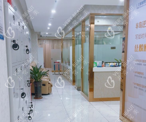 深圳羅文醫(yī)美過道環(huán)境