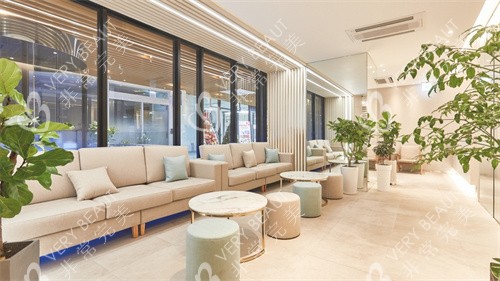 韩国theseroi整形外科休息区