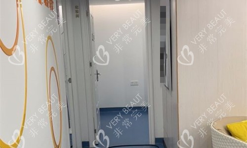 珠海九龙整形诊室门口