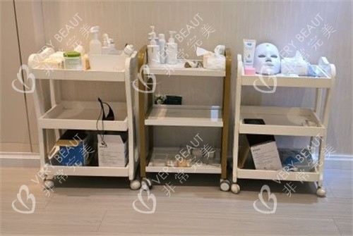 武汉珍妮医疗美容医院产品展示架
