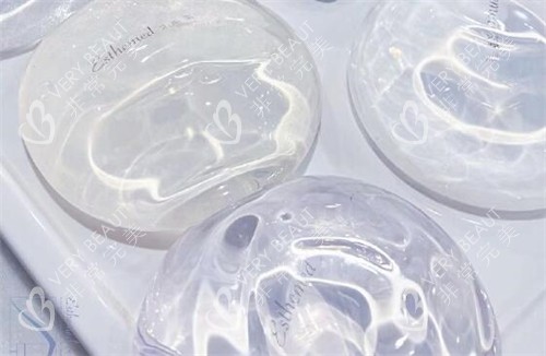 艾斯美假体做胸材料