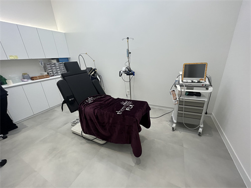 本顏整形外科醫(yī)院治療室