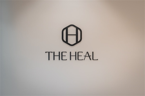 韩国德希尔皮肤科东大门店logo图