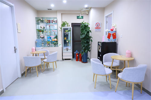 沈陽元辰整形等候區(qū)