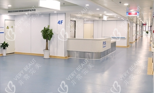 上海海華醫(yī)院走廊環(huán)境圖