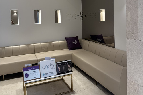 韩国清潭美乐皮肤科等候中心