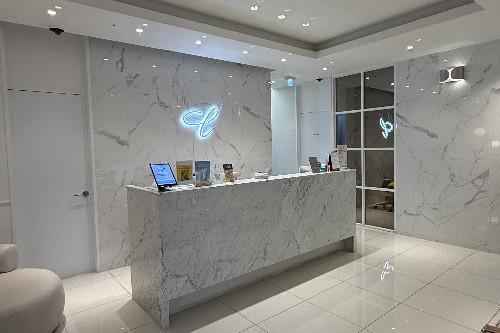 韩国鹿美人整形前台大厅