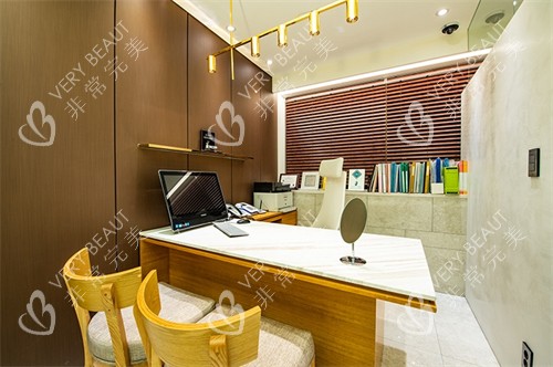 韩国BR皮肤科商谈室 韩国BR皮肤科商谈室