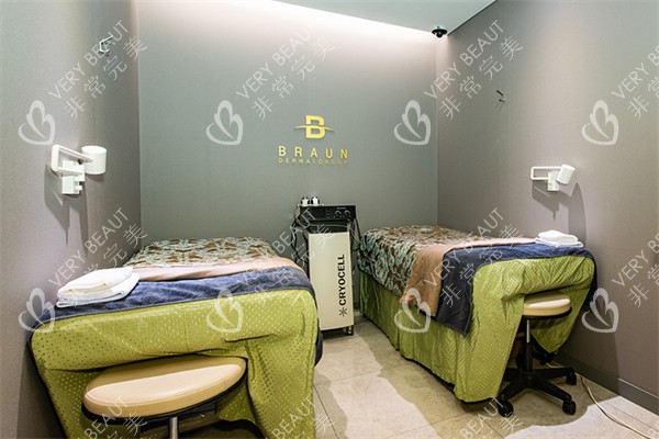 韩国BR皮肤科治疗室环境 韩国BR皮肤科治疗室环境