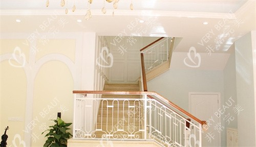 杭州健丽医美楼梯环境 杭州健丽医美楼梯环境