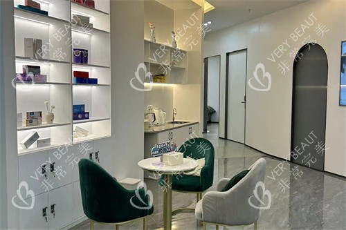 武汉恒美医疗美容大厅展示区