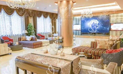 哈尔滨艺星医疗美容一楼休息区