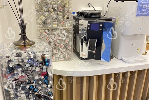 韩国Dayone皮肤科内部一角 韩国Dayone皮肤科内部一角