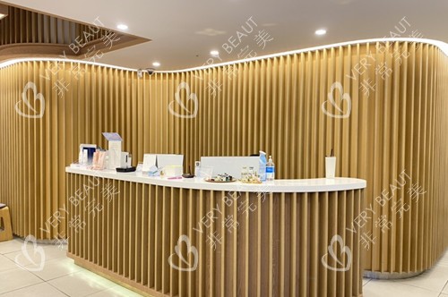 韩国Dayone皮肤科前台环境示意图 韩国Dayone皮肤科前台环境示意图