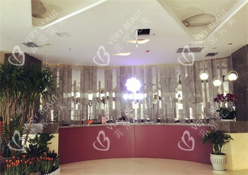 洛阳华美医疗美容前台