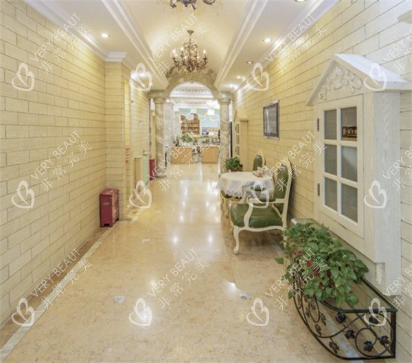 北京润美玉之光医疗美容走廊一角 北京润美玉之光医疗美容走廊一角