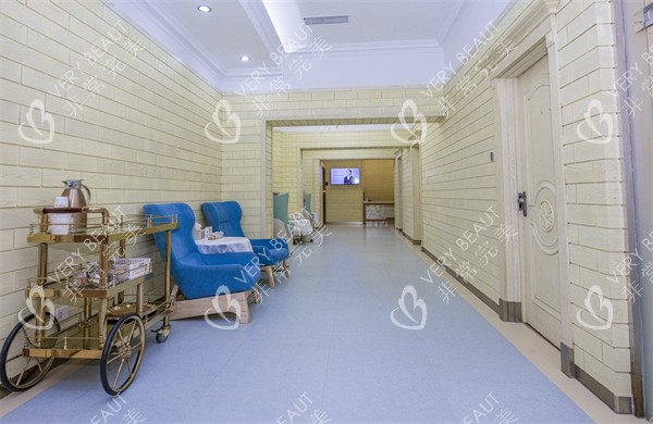 北京润美玉之光医疗美容走廊环境展示图 北京润美玉之光医疗美容走廊环境展示图