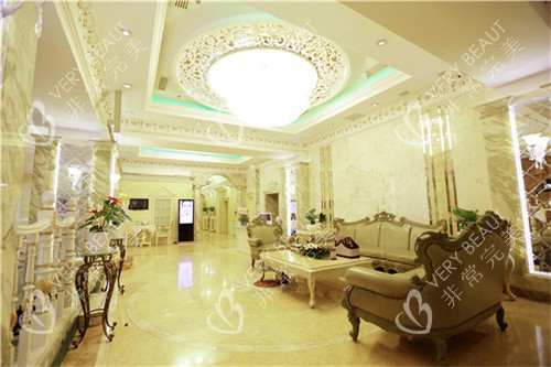 北京润美玉之光医疗美容等待区