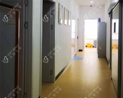 哈尔滨双燕整形医院吸脂怎么样？2000余平总院+吴垠专攻脂肪手术，very美学小程序可查更多医生