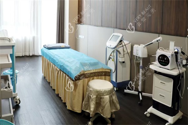 北京奥尔贝德医疗美容门诊部治疗室环境图.JPG