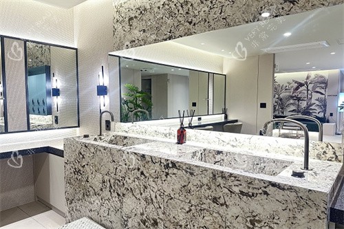 釜山genius clinic洗漱区.jpg 釜山genius clinic洗漱区.jpg
