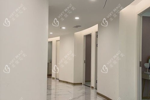 贵阳利美康整形诊疗室外景图.jpg